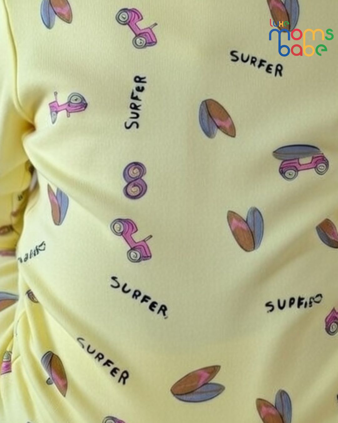 baby's yellow footed coverall set (sleepsuit)